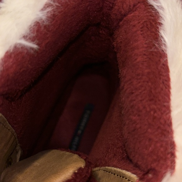 EUC Tommy Hilfiger snow sleet boots size 9 women’s man made faux fur upper - Picture 5 of 14